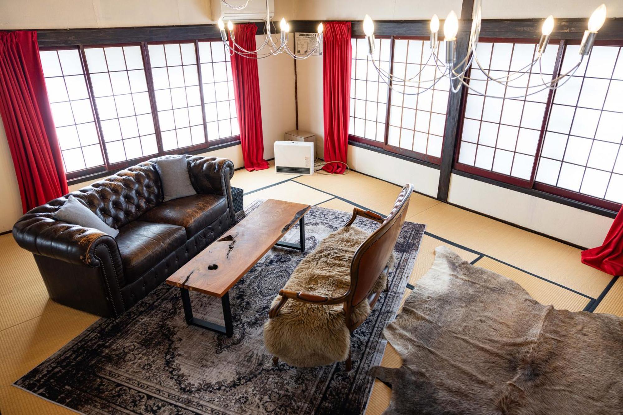 Agehaya: Historic With Free Local Beer Holiday home *